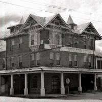 Traveler’s Hotel